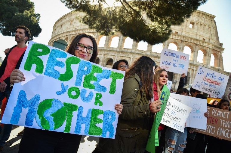ITALY-CLIMATE-YOUTH-PROTEST
